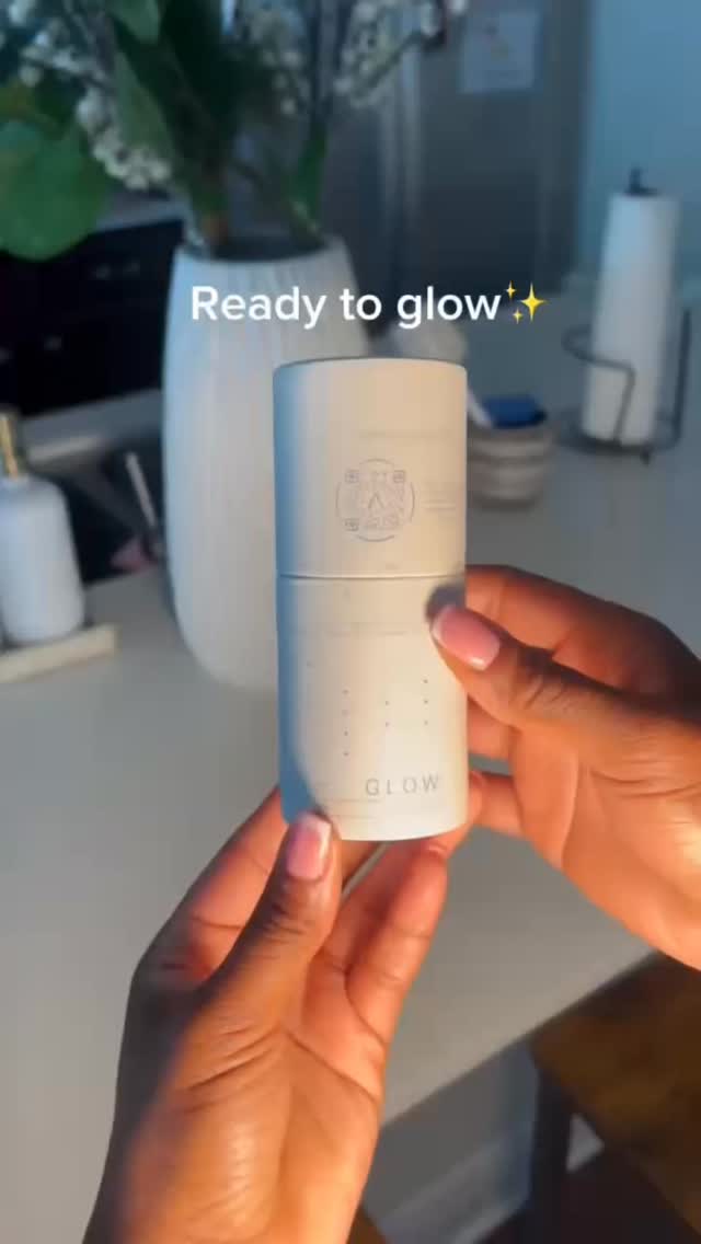 Instagram post by @tiaraa_lee11 for Ready To. Caption reads: #ad Glow on the go. 🌱
Ready to Capsules = your....
