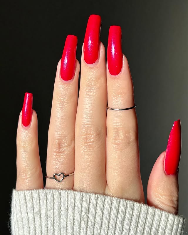 Instagram post by @cozychai.nails for Cracked Polish. Caption reads: December HHC - @crackedpolish 💘❤️✨ *paid pr

Here....