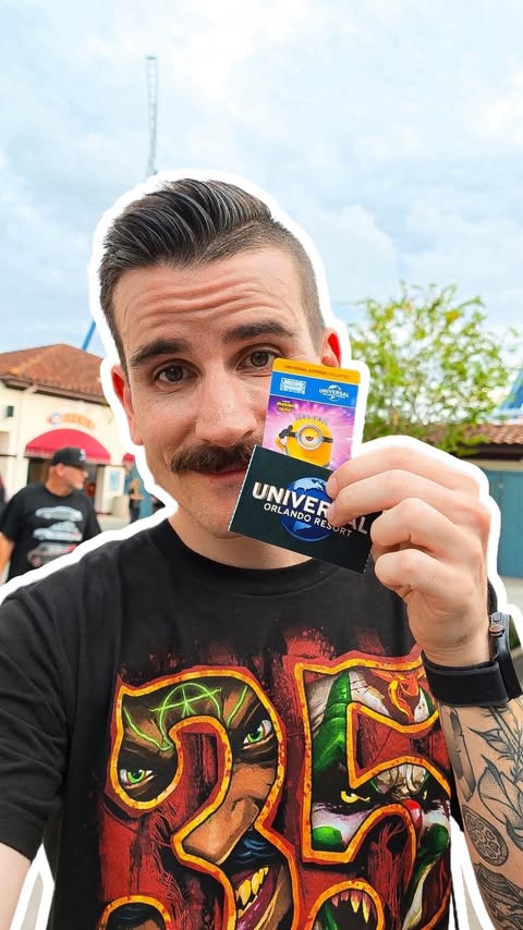 Instagram post by @spencerfinds for Halloween Horror Nights. Caption reads: [...] ever been at the opening of Halloween Horror....