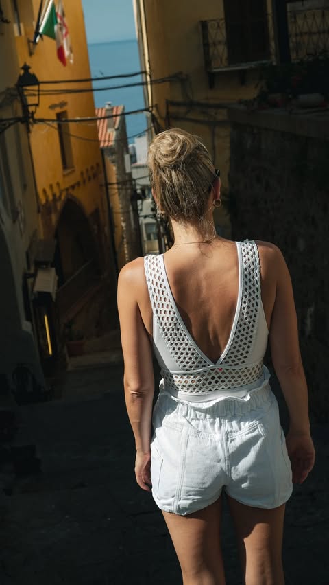 Instagram post by @rachelducker for Luxury Escapes. Caption reads: [...] Save this for your next escape ✨ #ad....