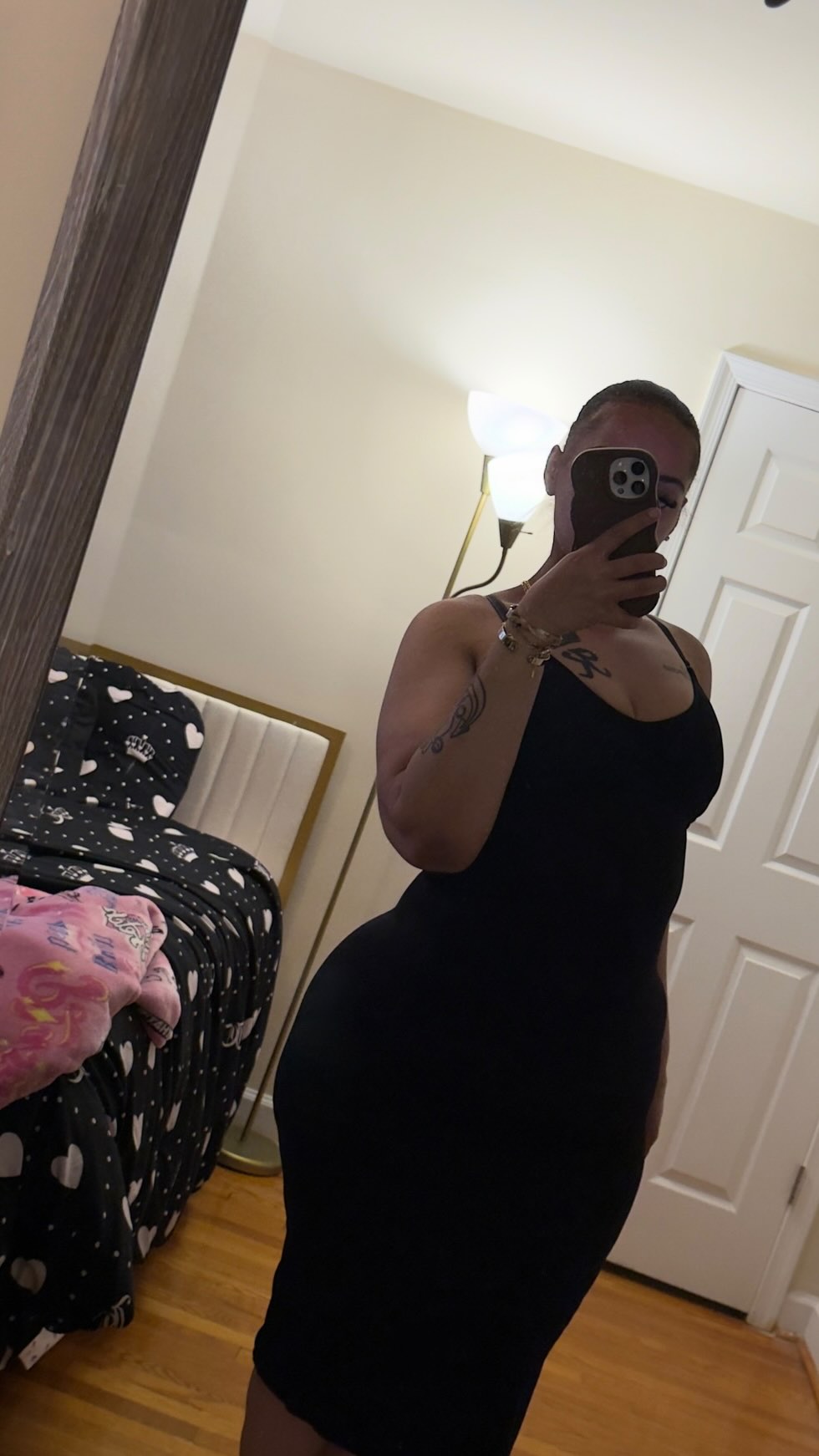 Instagram post by @bigmama.sandy for Sculpt Touch. Caption reads: Because my body BE BAWDYING in....