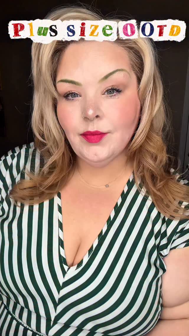 Instagram post by @phatgirlsareprettytoo for BloomChic. Caption reads: Plus size OOTD #plussizeinfluencer....