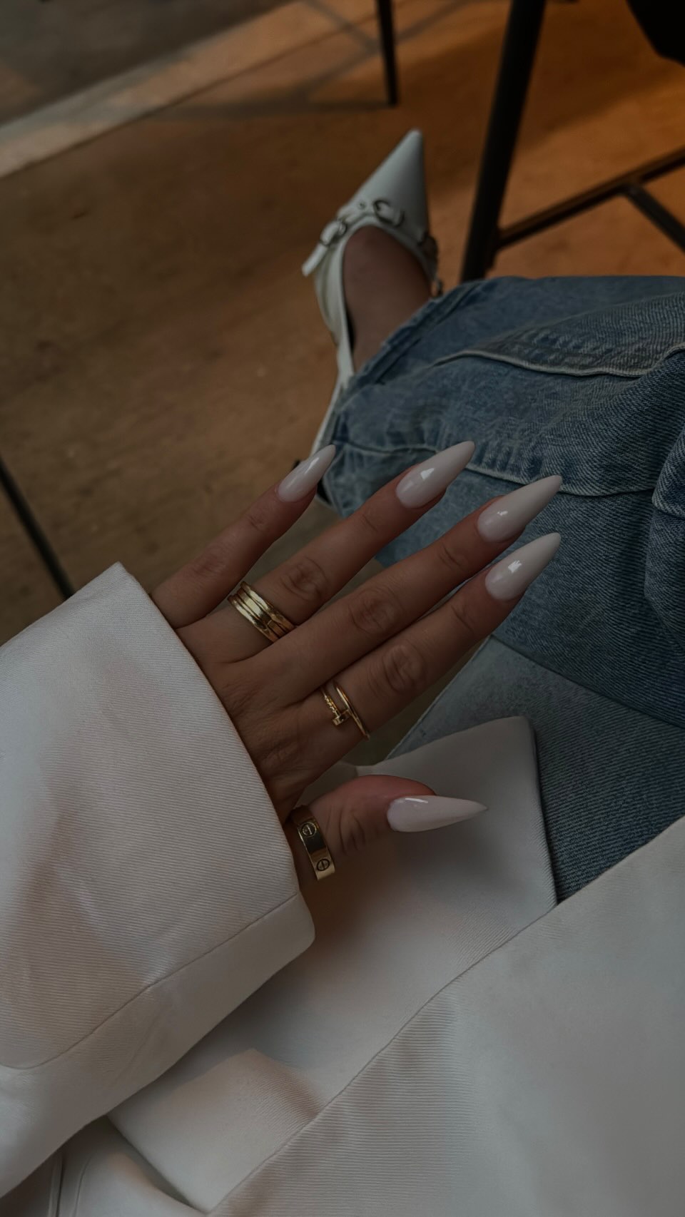 Instagram post by @laetitiaconstantina for dm-drogerie markt. Caption reads: Reeennnntttt zu DM🏃🏽‍♀️🤌🏽 
#houseofthêom....