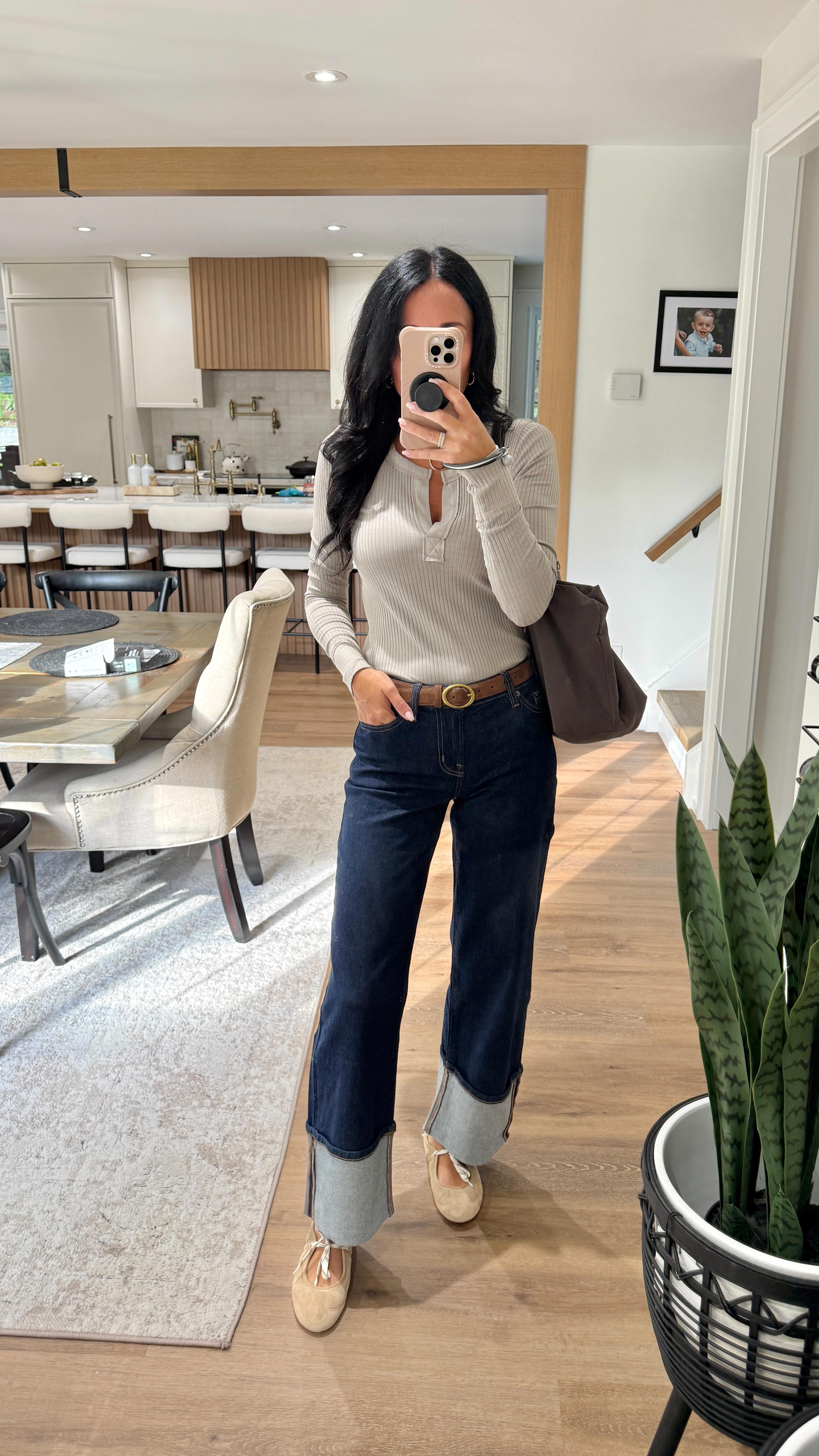 Instagram post by @melissa_janzso_designs for Reitmans. Caption reads: Can you guess where my Jeans are from? They’re SO....