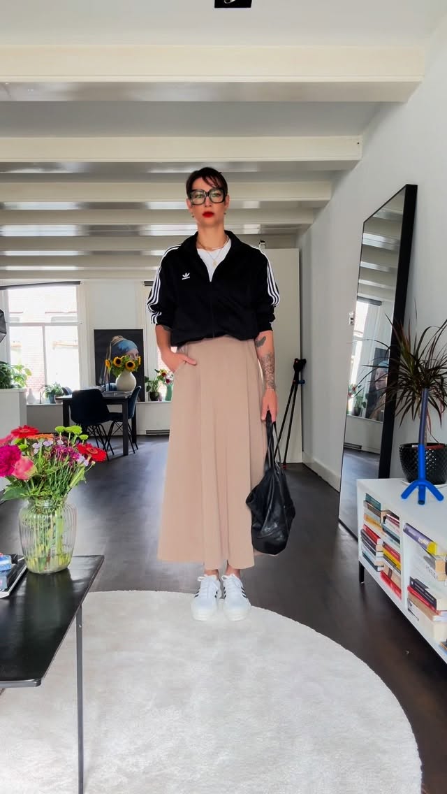 Instagram post by @tinekewiersma_ for GLAS EYEWEAR. Caption reads: Oh no!! Today just an easy look at the start of....