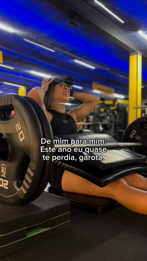 Instagram post by @monique.ruchell for Beleza Brasileira. Caption reads: USE 🏷️MRUCHELL NA @darklabsuplementos....