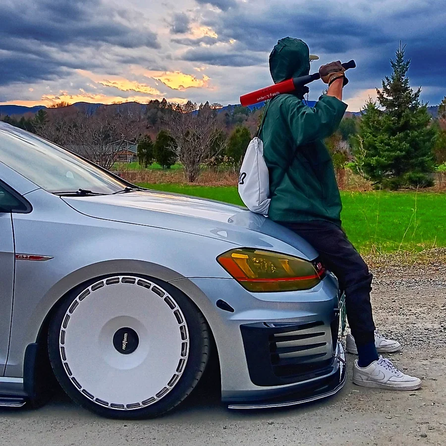 Instagram post by @vag.scty for VWB. Caption reads: [...] a double feature, rocking the @vwbuilds....