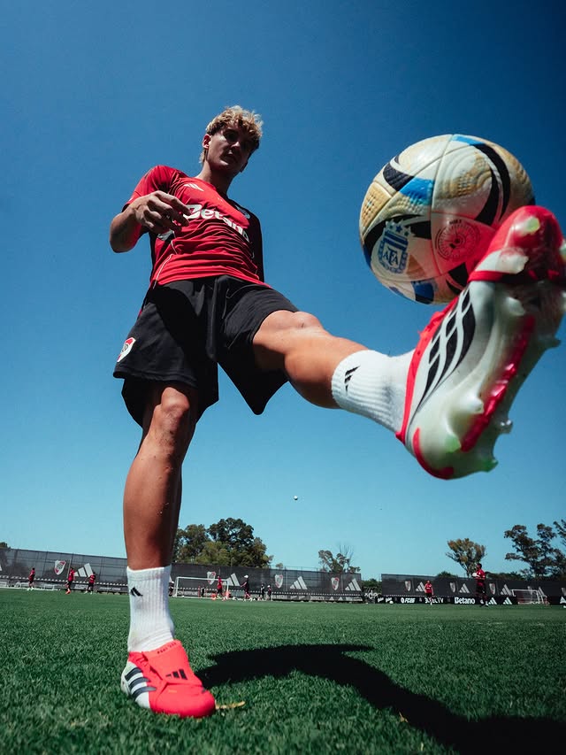 Instagram post by @facucolidio for adidas Argentina. Caption reads: 1️⃣1️⃣⚽️ @facucolidio #CreadoConAdidas @adidasar.