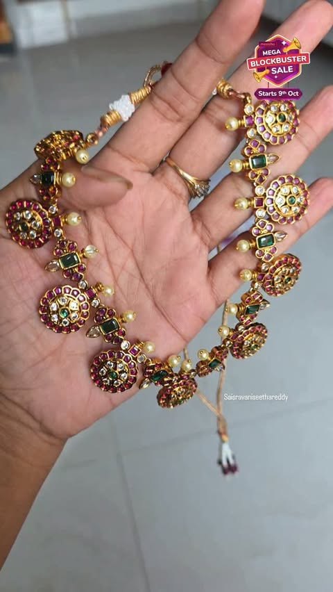 Instagram post by @saisravaniseethareddy for Meesho. Caption reads: [...] comment down for link 🔗 . . . . . #MBS....