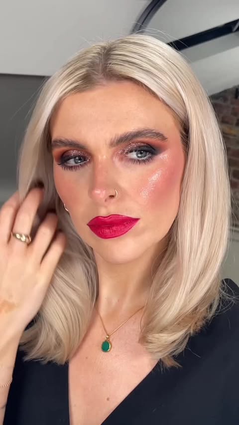 Instagram post by @hartyyy for Collection Cosmetics. Caption reads: [...] Christmas slay from me using all....