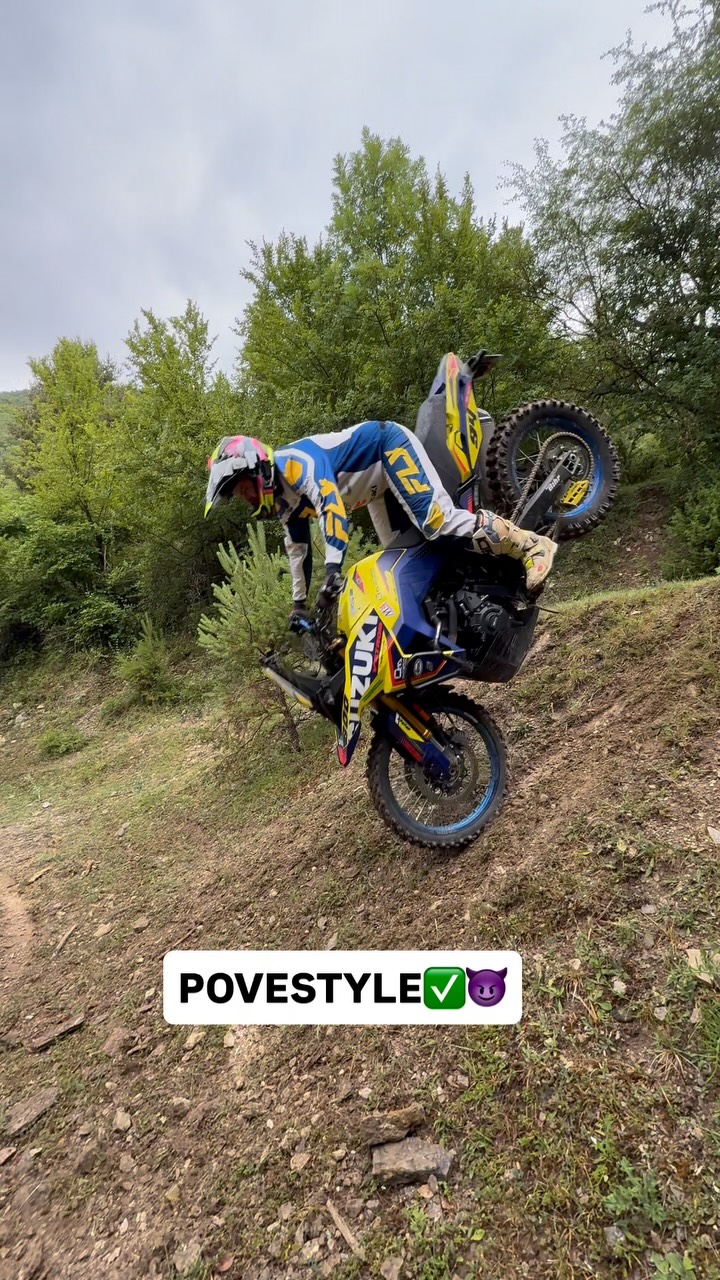 Instagram post by @tonipovedano94 for Cardo Systems. Caption reads: Tu en que modo vas?🏍️ ¡NO PUEDES....