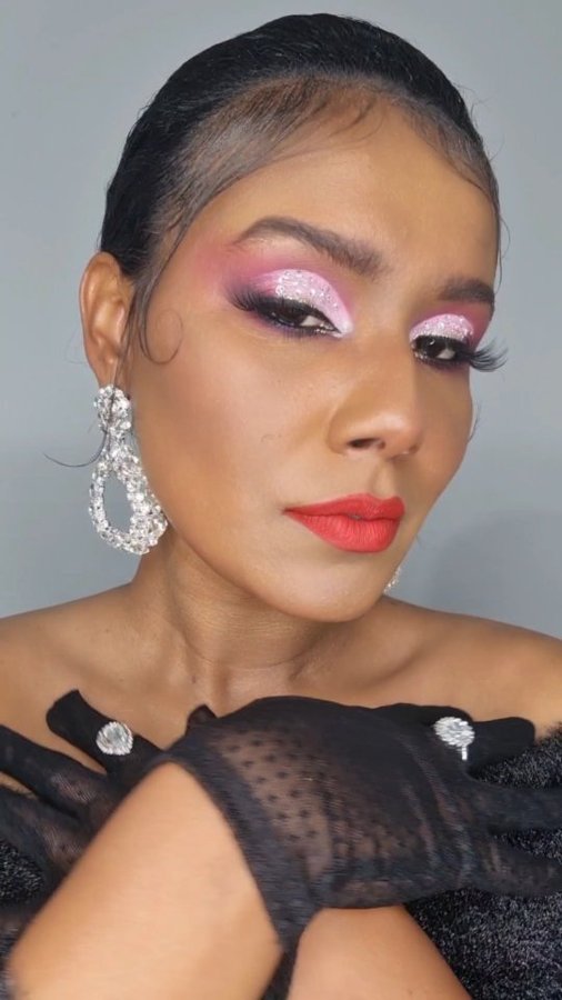 Instagram post by @mclaudbeauty for Be Coyote. Caption reads: ♥️♦️.. BE. COYOTE..♦️♥️
.
.
.
@becoyote....