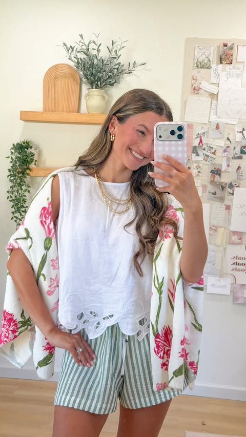 Instagram post by @juliakcrist for Nordstrom Rack. Caption reads: [...] all of these cute finds & more at....