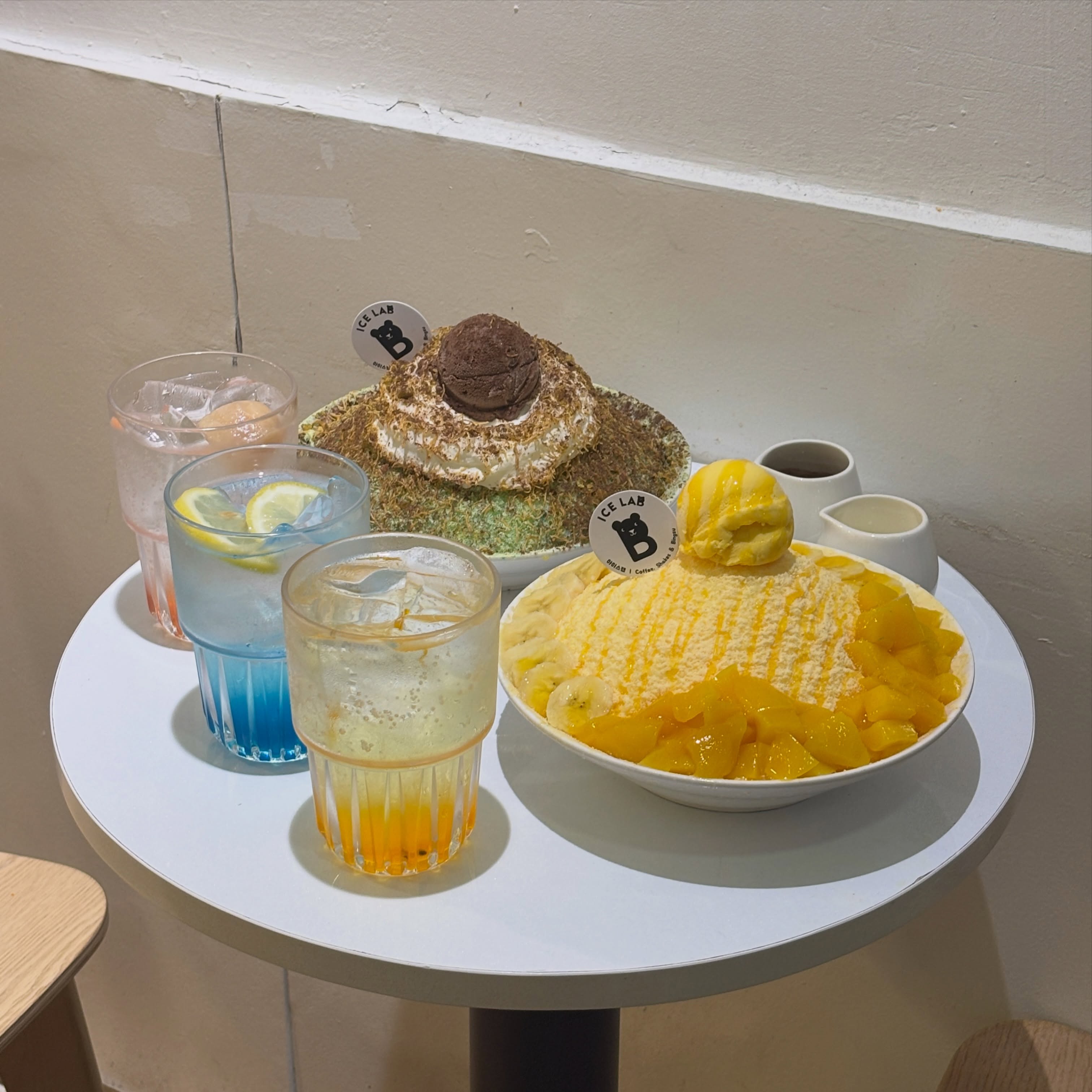 Instagram post by @singaporedirectory for WanTwoEatSG. Caption reads: 📍Ice Lab (invite) 🆕 Chocolate Pistachio Bingsu....
