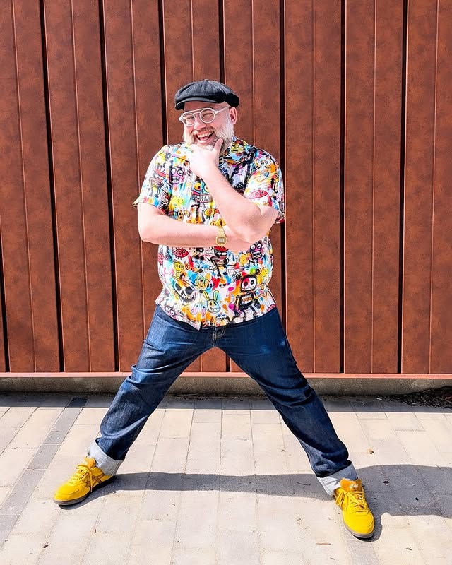 Instagram post by @thatlookandfeel for Yiume. Caption reads: [...] a second. This Aloha shirt sent from....