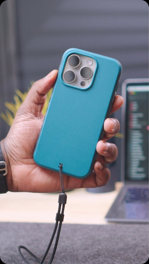 Instagram post by @caimarsalizi for Bodyguardz. Caption reads: [...] with the New Paradigm cases from @bodyguardz....