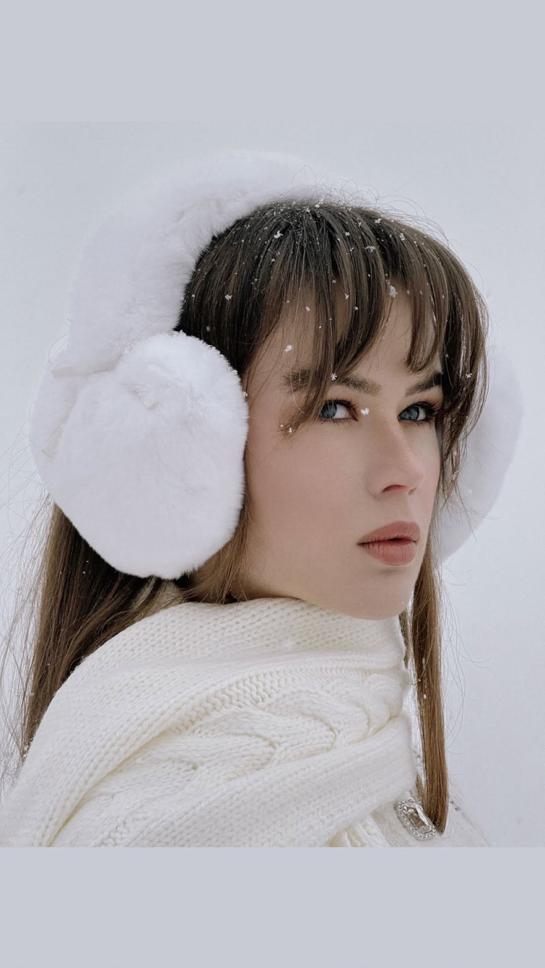 Instagram post by @arinaeagle for Nana Jacqueline. Caption reads: [...] for the vibes at the slopes 🤍🐰 by....