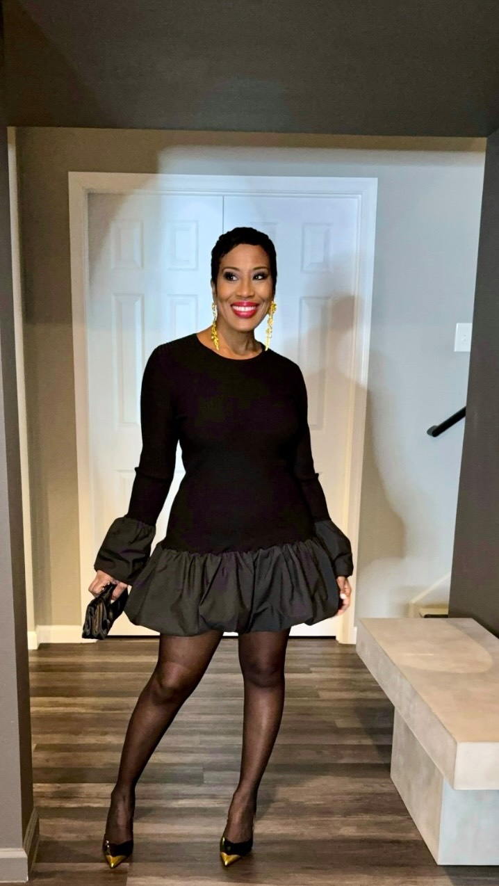 Instagram post by @itsjacqueblue for Avec Les Filles. Caption reads: ✨ Holiday season has officially started! ✨
Did....