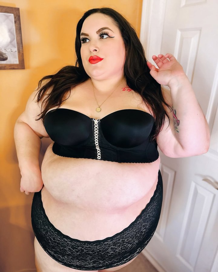 Instagram post by @alywiththecurves for PARFAIT Lingerie. Caption reads: [...] my link in bio! ⠀⠀⠀⠀⠀⠀⠀⠀⠀ ⠀⠀⠀⠀⠀⠀⠀⠀⠀....