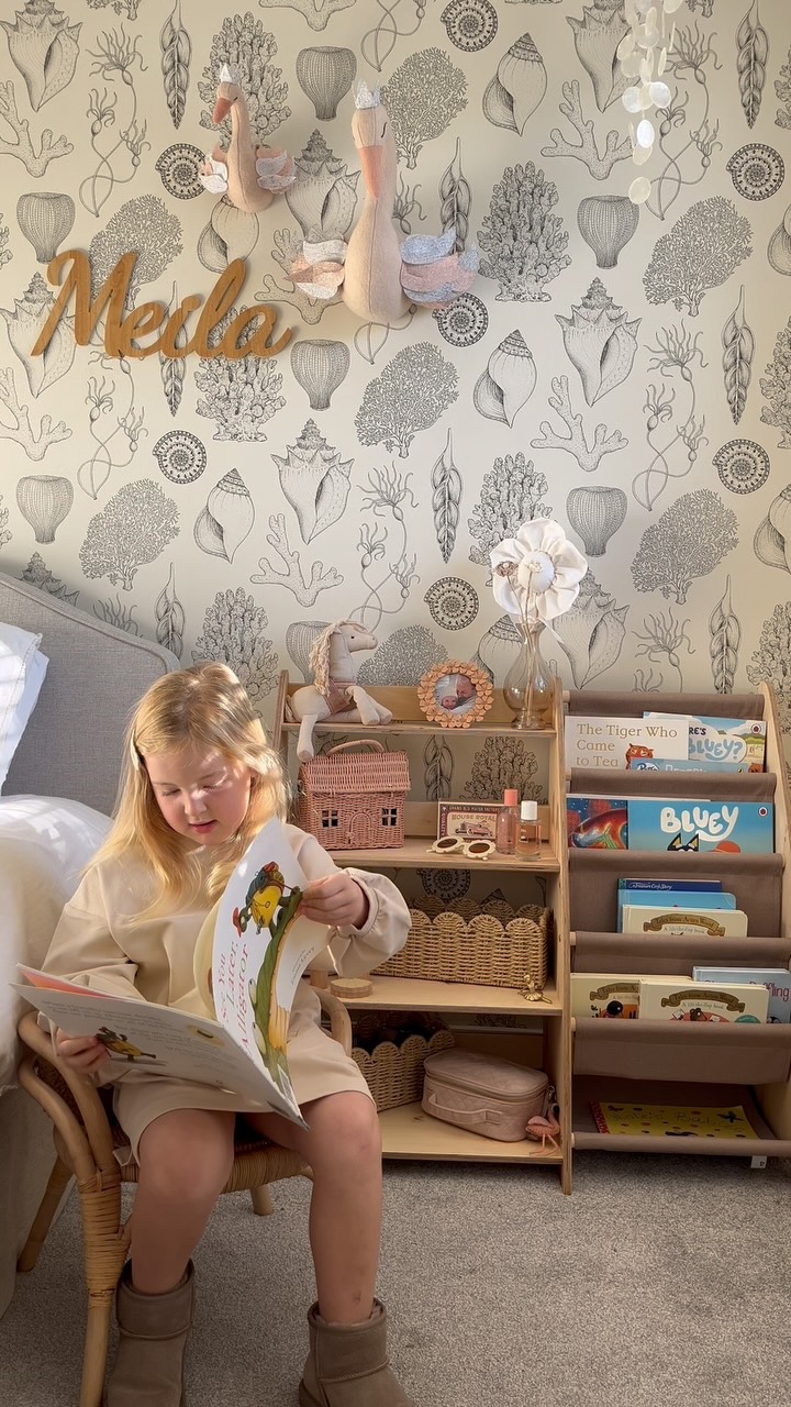 Instagram post by @dannie.mole for Goodevas. Caption reads: [...] 🌿

The sweetest little addition from....