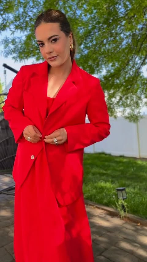 Instagram post by @azraagvncc for Cicybell. Caption reads: [...] favorite? 👇 #linkinbio to shop 🛍️....