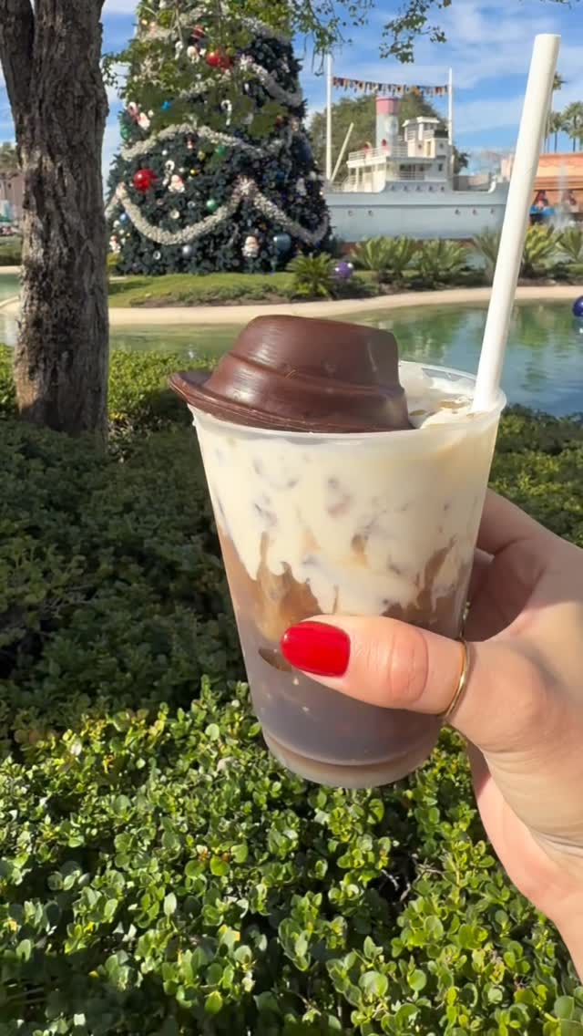 Instagram post by @alliemaeonmain for Fetch. Caption reads: [...] ✨ I scan my everyday receipts with Fetch and....