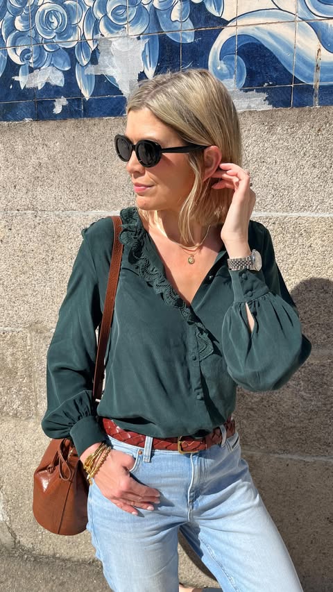 Instagram post by @kellylouise398 for FAIRFAX & FAVOR. Caption reads: Classic & timeless- jeans & a pretty shirt. Can’t....