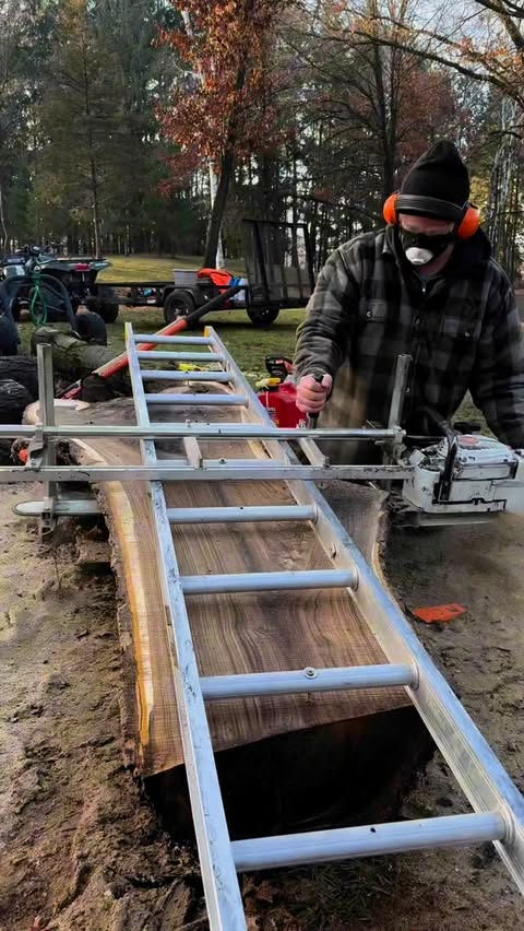 Instagram post by @foxridgeslabs for RZ Mask. Caption reads: [...] chain. I protected my lungs with @rzmask.....