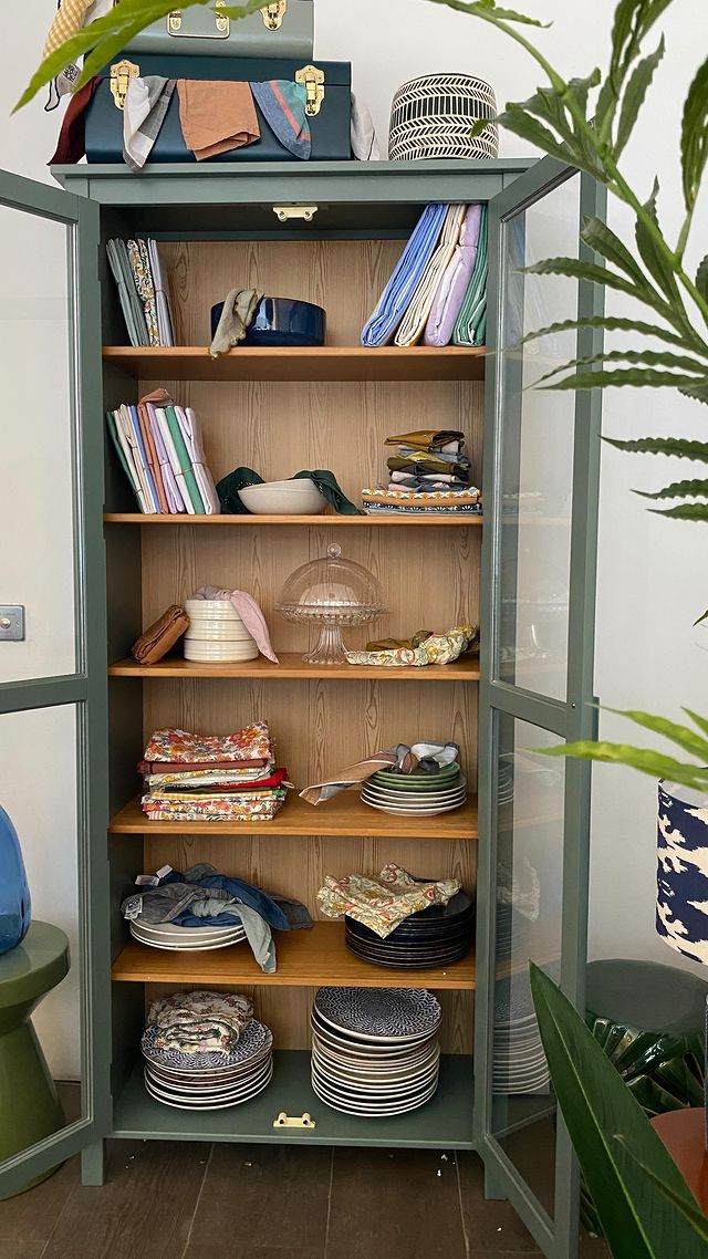 Instagram post by @oakenhome for La Redoute. Caption reads: [...] without cake and the 10 years of....