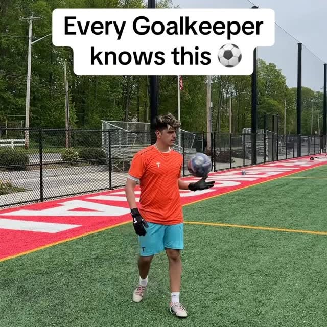 Instagram post by @elp_goalkeeping for VKTRY Gear. Caption reads: Goalkeepers need to know this ✅⚽️.