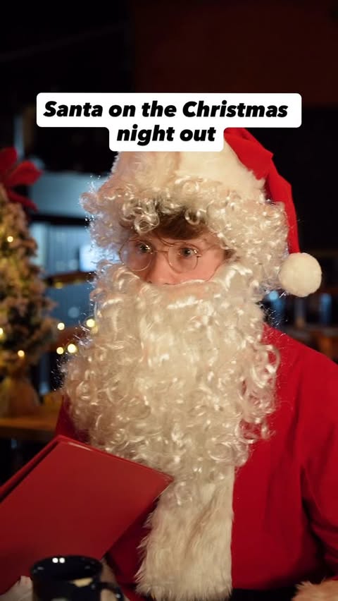 Instagram post by @stephen_tries for Malibu Drinks. Caption reads: Santa Claus is coming to frown 🎅🏼
@malibu_rum....