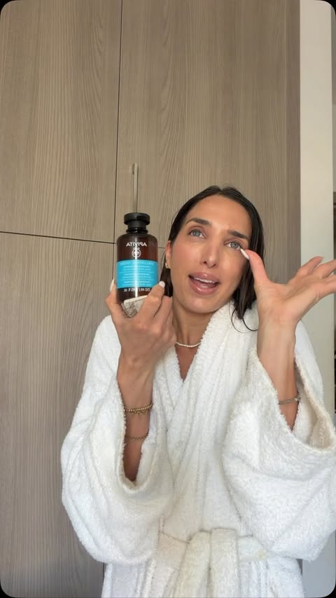 Instagram post by @andreanafrangoudes for APIVITA. Caption reads: [...] hyaluronic acid = best hair math ✨🧮 by....