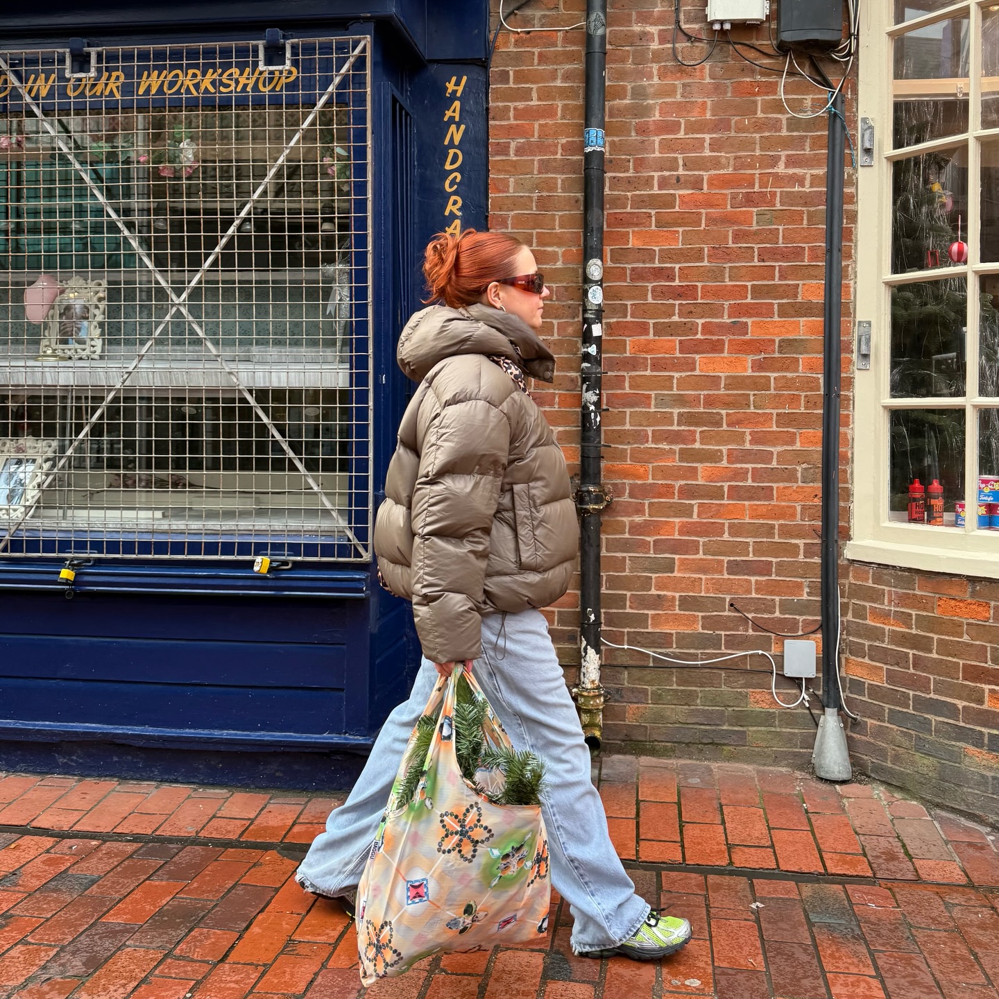 Instagram post by @hrlsmrphy for BAGGU. Caption reads: omw to get my christmas tree! 🎄 

(gifted items....