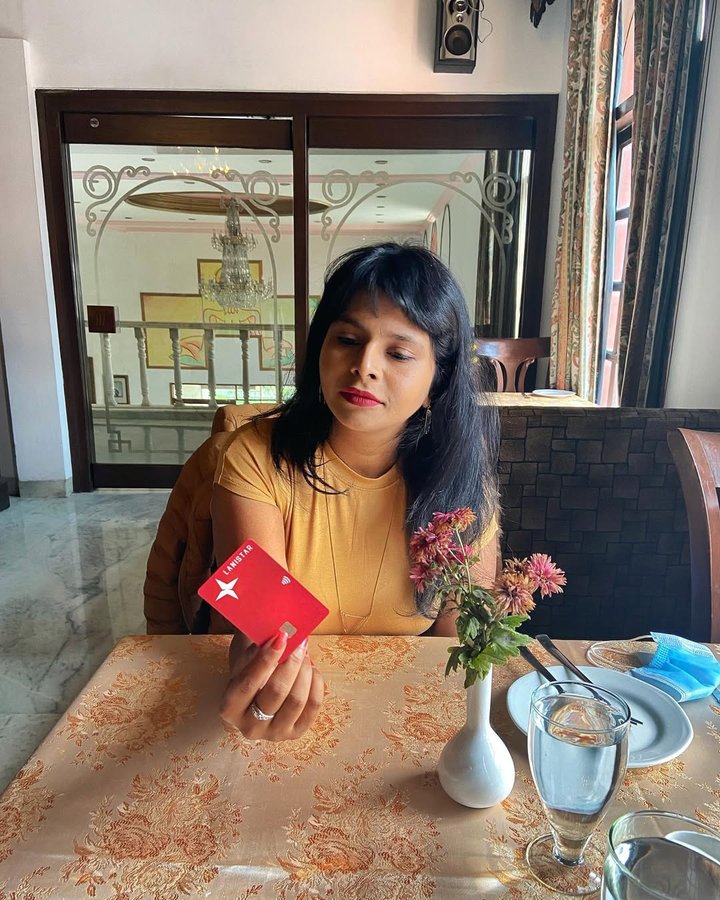 Instagram post by @love_yourself_love_life for LANISTAR. Caption reads: #Ad Power in the palm of your hand @Lanistar
Click....