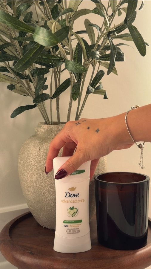 Instagram post by @analearmann for Dove. Caption reads: #DovePartner💧She did the most… and still smelled....