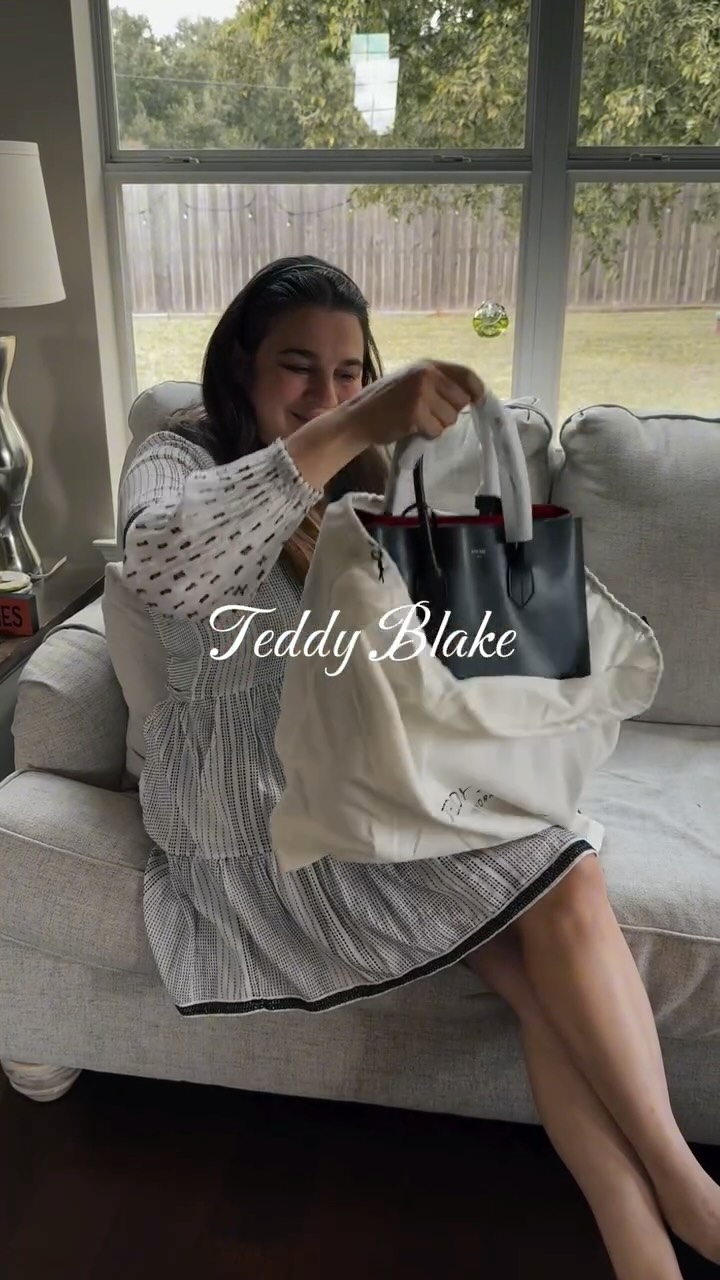 Instagram post by @gulsahguneribasaran for Teddy Blake. Caption reads: Effortlessly chic 🖤
I fell in love with this....