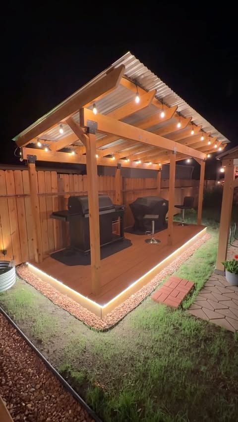 Instagram post by @thompsonwoodworks for Traeger Grills. Caption reads: [...] my new Traeger Woodridge Elite Grill....