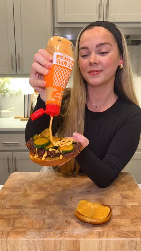 Instagram post by @taryn.eliseee for Kewpie. Caption reads: #AD 🌶️ not me putting the new @kewpieusa spicy....