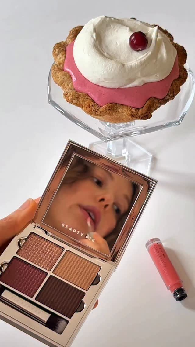 Instagram post by @paris.starn for BEAUTY PIE. Caption reads: pink pie, pink pout, @beautypie 
makeup without....