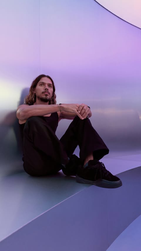 Instagram post by @harrynuriev for KOHLER. Caption reads: Kohler partnered with Harry Nuriev, artist, [...].