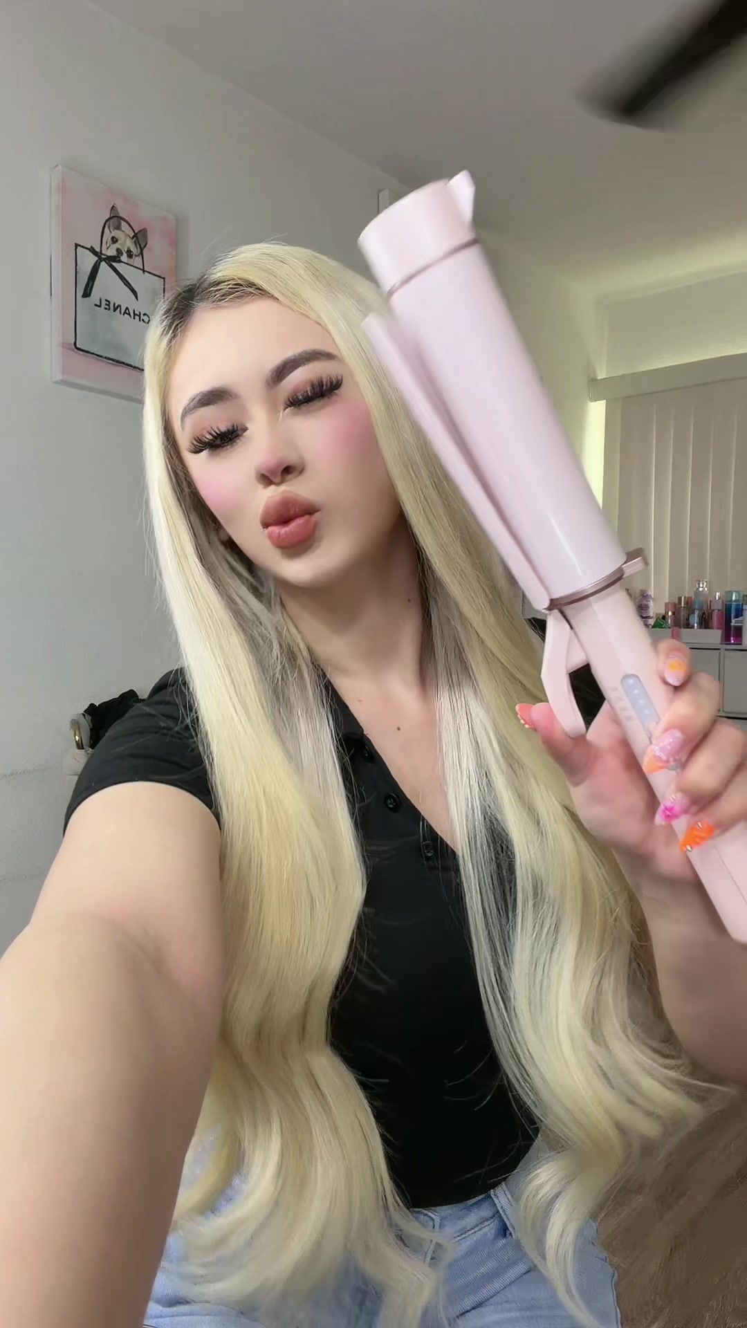 TikTok post by @gueritakayla for Googoo Hair. Caption reads: Loveee ✨ @GooGoohair_official.