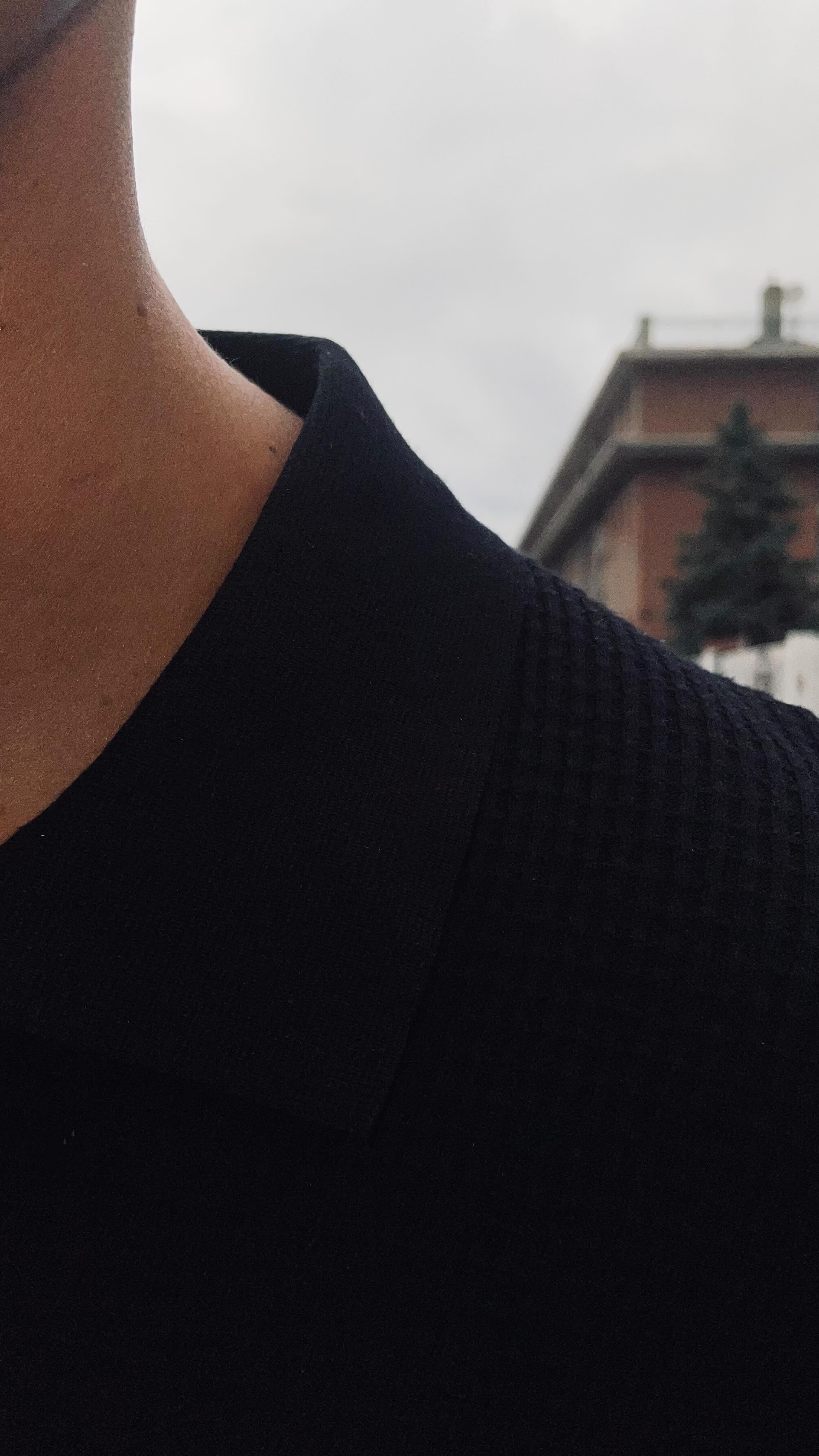 Instagram post by @andreamariani_am for Fioboc. Caption reads: [...] and always on trend.

Total outfit from....