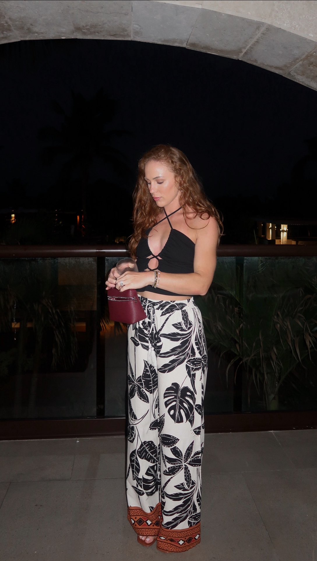 Instagram post by @_katiecarlisle for Vestique. Caption reads: There’s just something about a linen pant on....