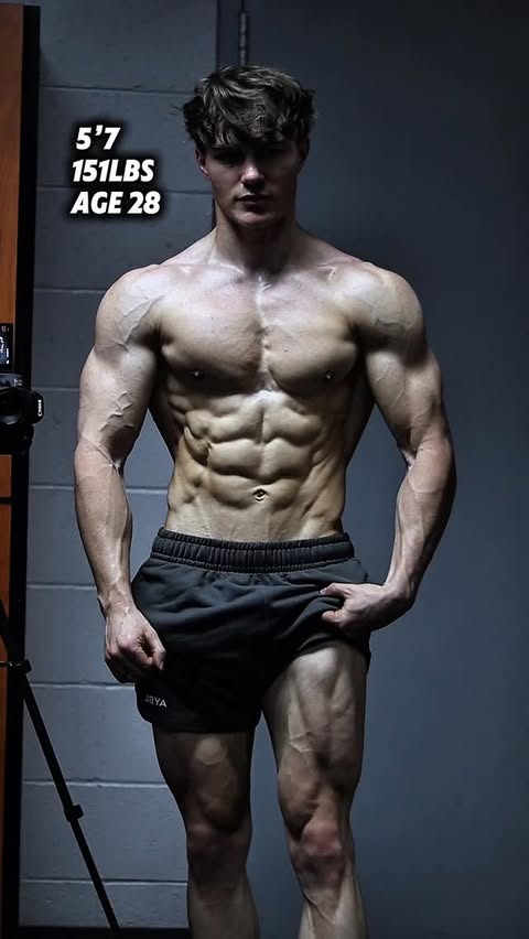 Instagram post by @bjarnson_fitness for AYBL. Caption reads: [...] still seeing progress 😈 - Wearing @aybl....