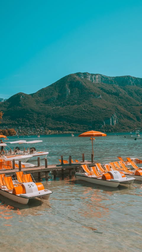 Instagram post by @travellingtuesdays for Yesim. Caption reads: [...] And don’t forget to grab an eSIM on the....