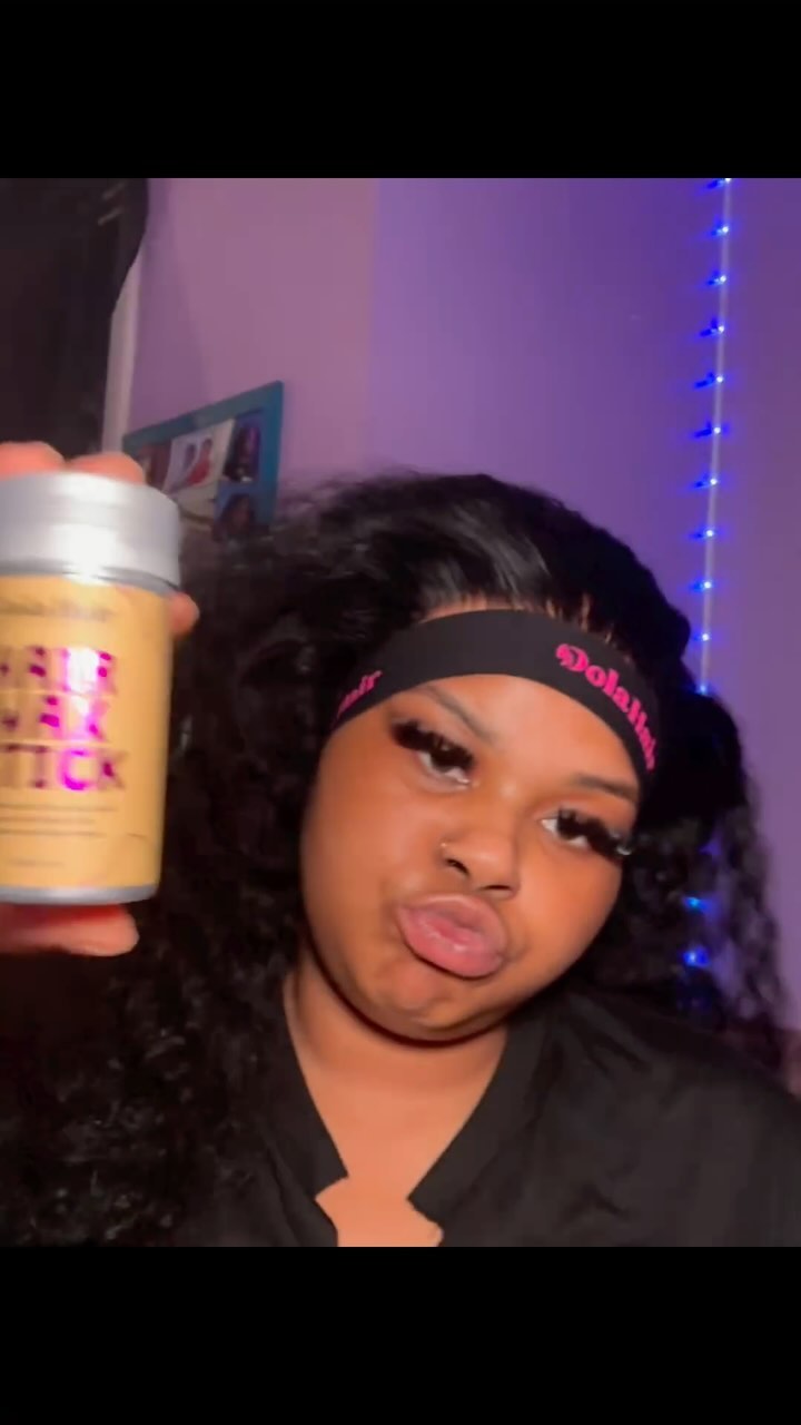 Instagram post by @northdakea_ for Dolahair. Caption reads: Secure your install like me 😜🙂‍↕️😘....