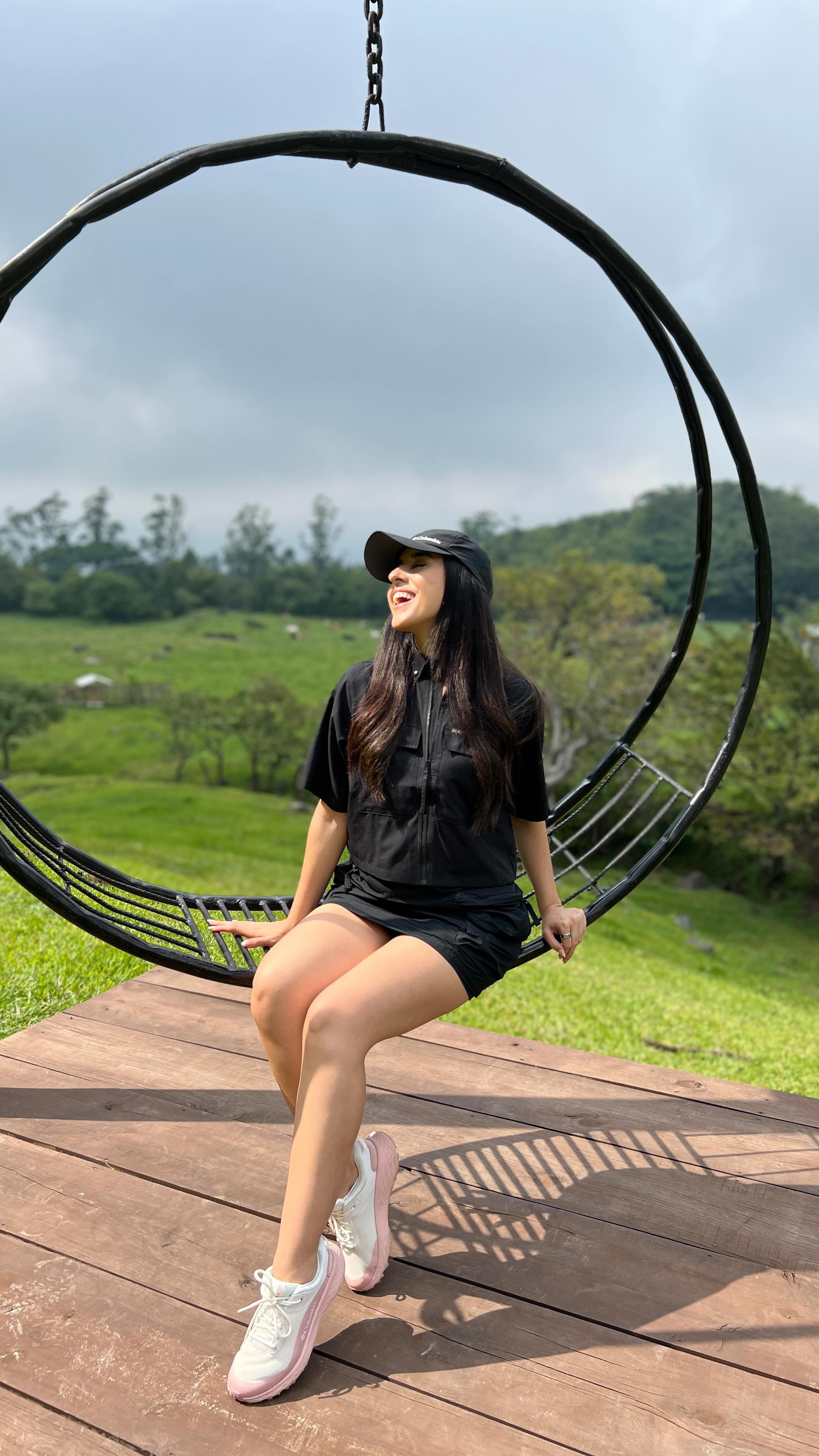 Instagram post by @therealguatemala for Columbia México. Caption reads: Para tu próxima escapada de la ciudad, te dejo....