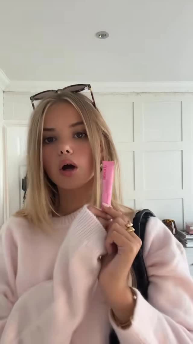 Instagram post by @poppyysgracee for Subdued. Caption reads: ootd x @subdued #fyp #subdued #pr #ootd #cute....