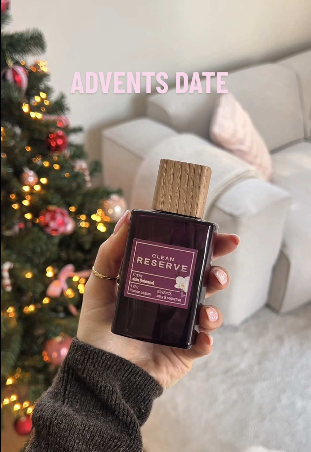 TikTok post by @laetitia.louise for Clean Beauty. Caption reads: Advents Date🎄🎀 mit meinem fav Duft @Clean....