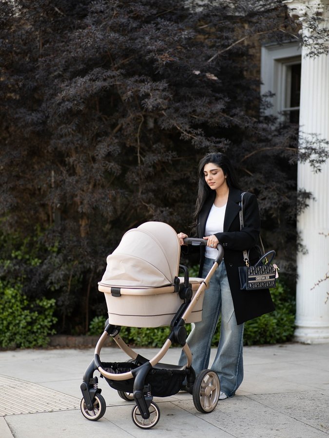 Instagram post by @aishazukhan for iCandy World Belgium. Caption reads: AD- Strolling in style with my iCandy Peach 7 ✨🧸....